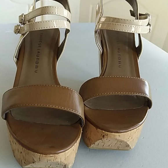 Chinese Laundry go getter taupe beige wedges - Picture 3 of 9